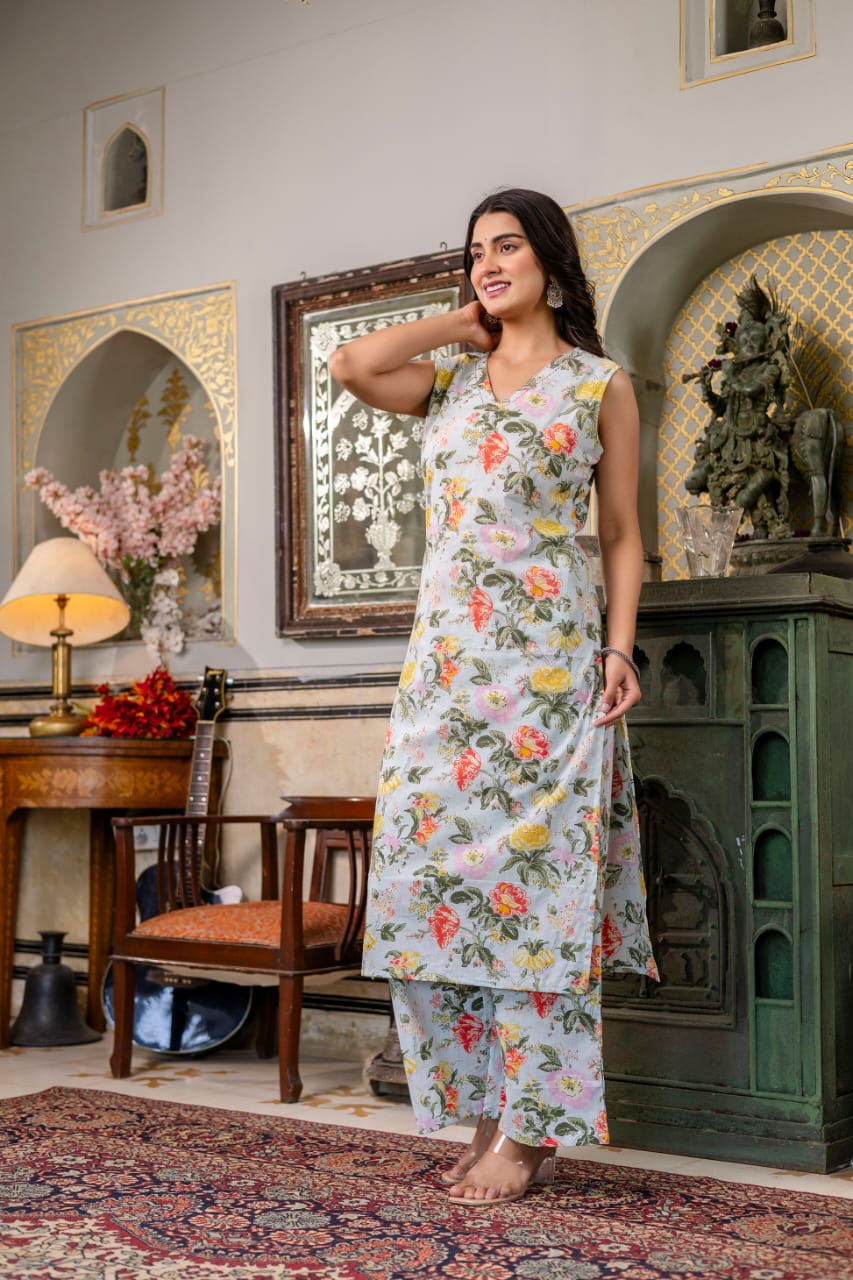 Inayat floral print kurti pants set